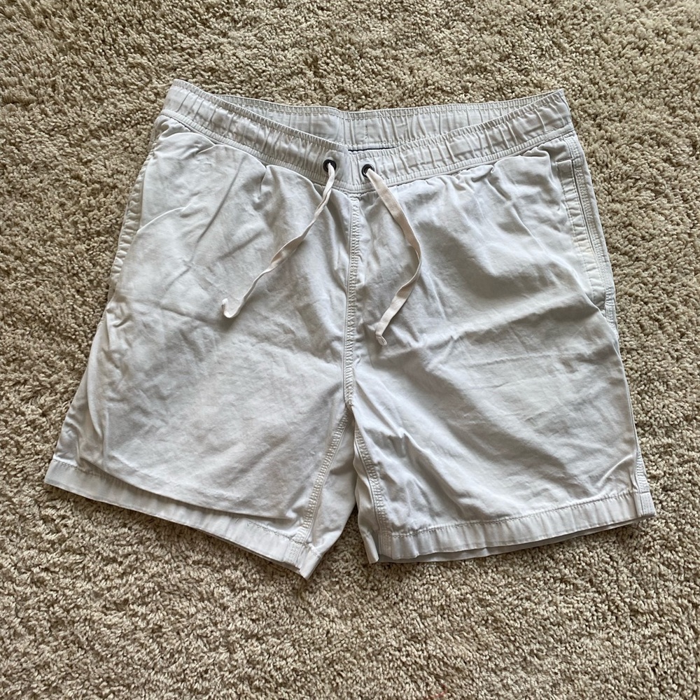 Roundtree & Yorke 36x7in inseam shorts